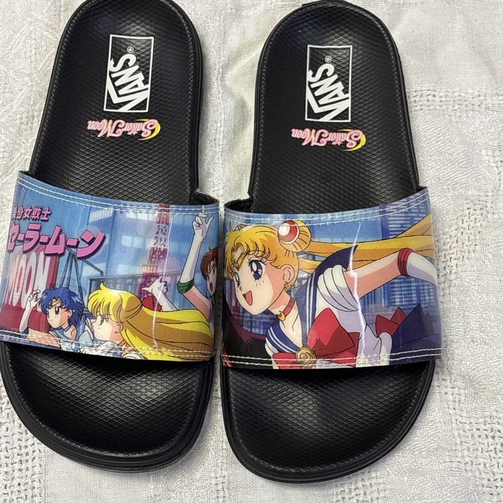 (Great Condition) Vans Sailor Moon La Costa Slide Exclusive Womens 6 VN0A5HFE448